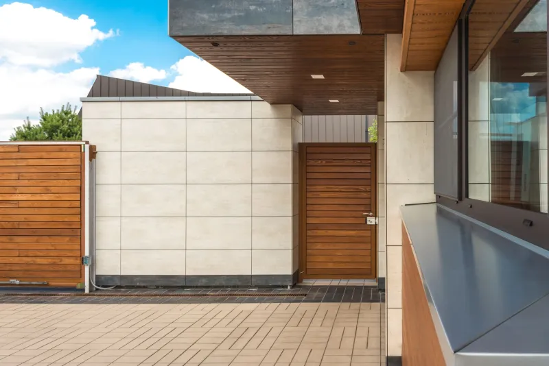 The Forgotten Moment: Why Minimalist Luxury Homes Must Reckon With the Art of Arrival