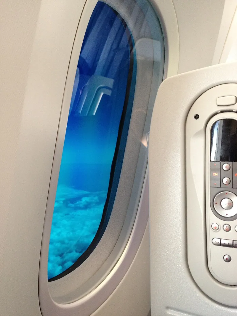 Glass That Thinks: How Intelligent Window Technology Is Transforming the Luxury Home Experience